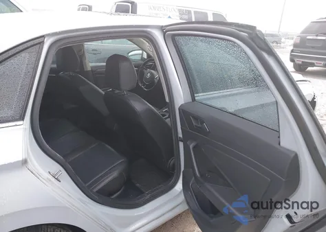 2019 Volkswagen Jetta 1.4T Sel z USA, uszkodzony, nr VIN 3VWE57BU7KM076814